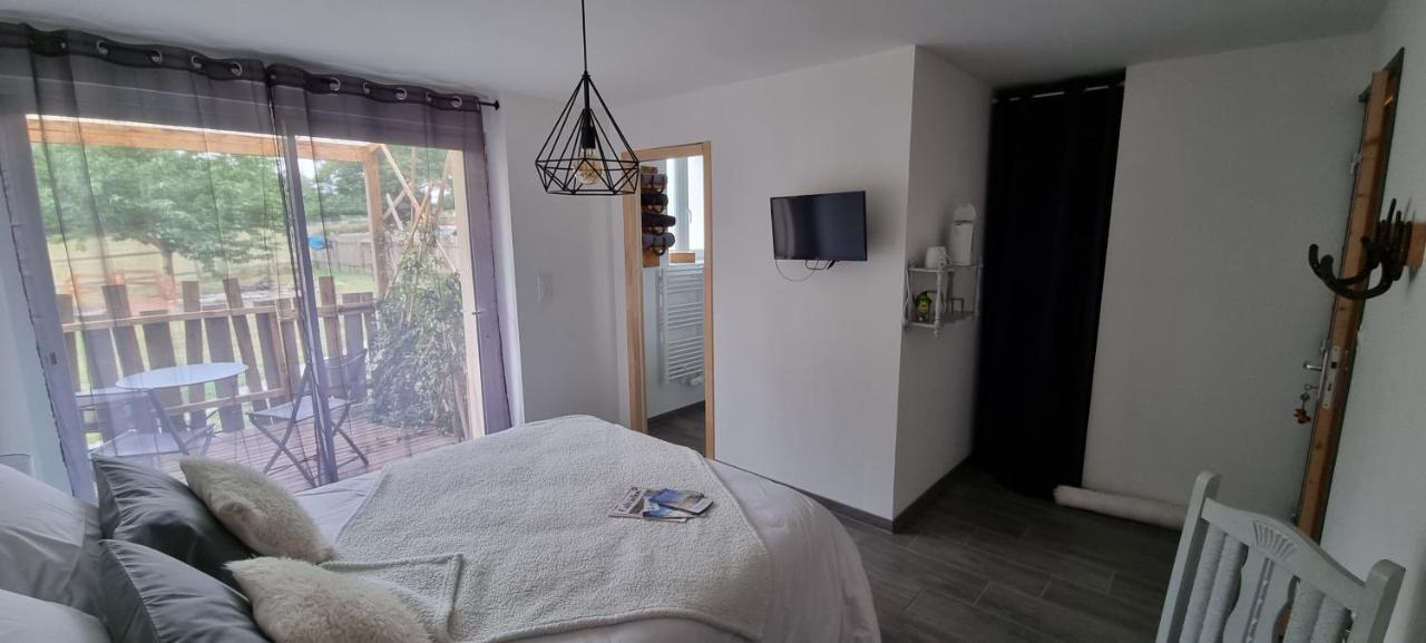 Bed and Breakfast La Bergerie Du Mesnil Livry  Zewnętrze zdjęcie